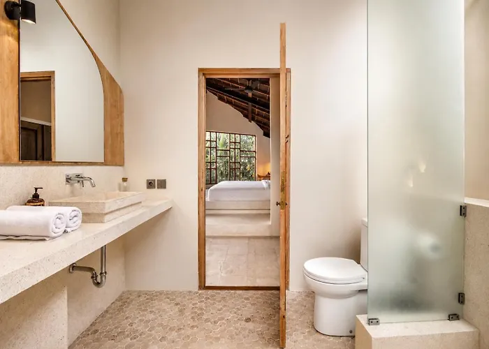 Villa Chic 2-br With Pool, 800m To *