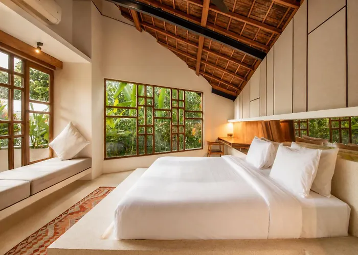 Chic 2-br With Pool, 800m To Villa Canggu (Bali)