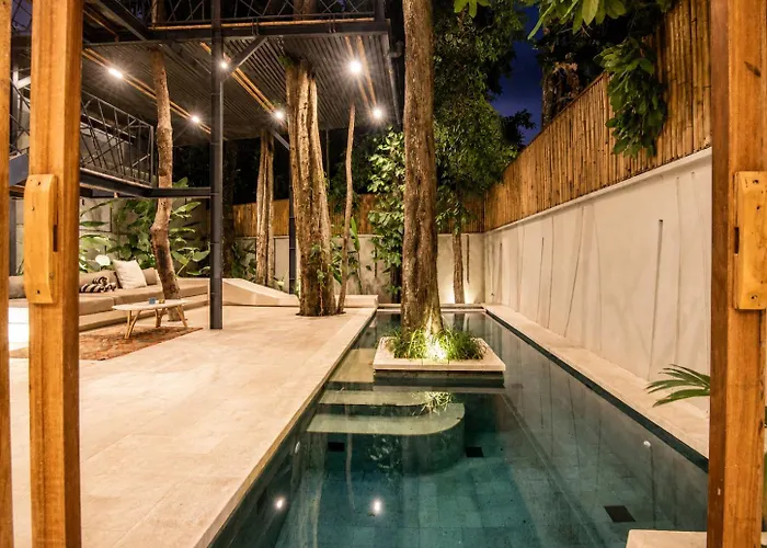 Villa Chic 2-br With Pool, 800m To